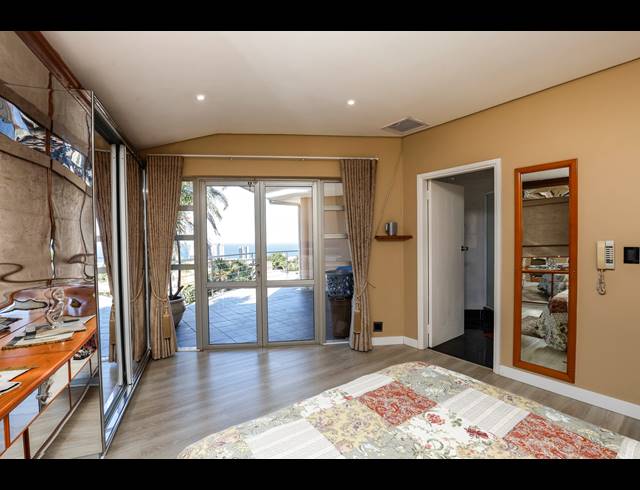 5 BEDROOM HOUSE FOR SALE IN UMHLANGA CENTRAL